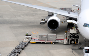 How Air and Ocean Freight Support Different Retail Supply Chain Models